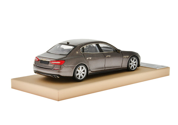 402-442 1/43 マセラティ Quattroporte Ⅲ 402-442 1/43 マセラティ Quattroporte Ⅲ