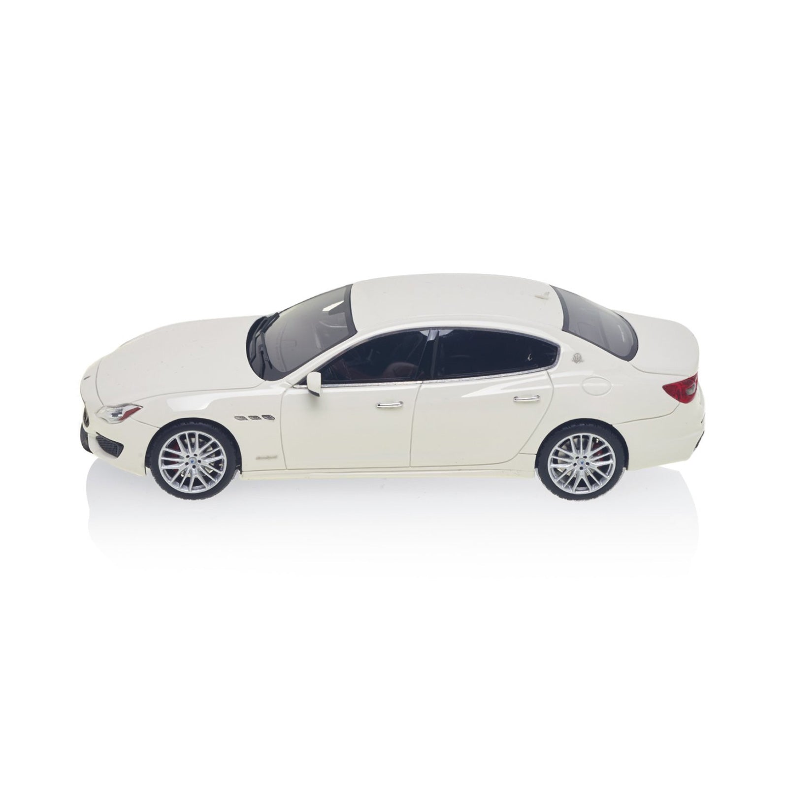 1:43 Qp Gransport My17 Bianco Alpi – ROW Maseratistore