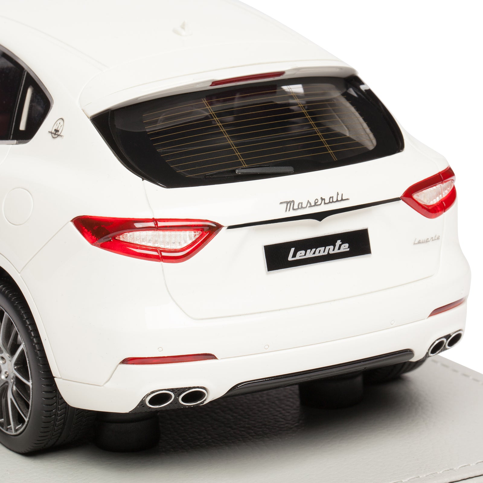 1:18 Levante White – ROW Maseratistore