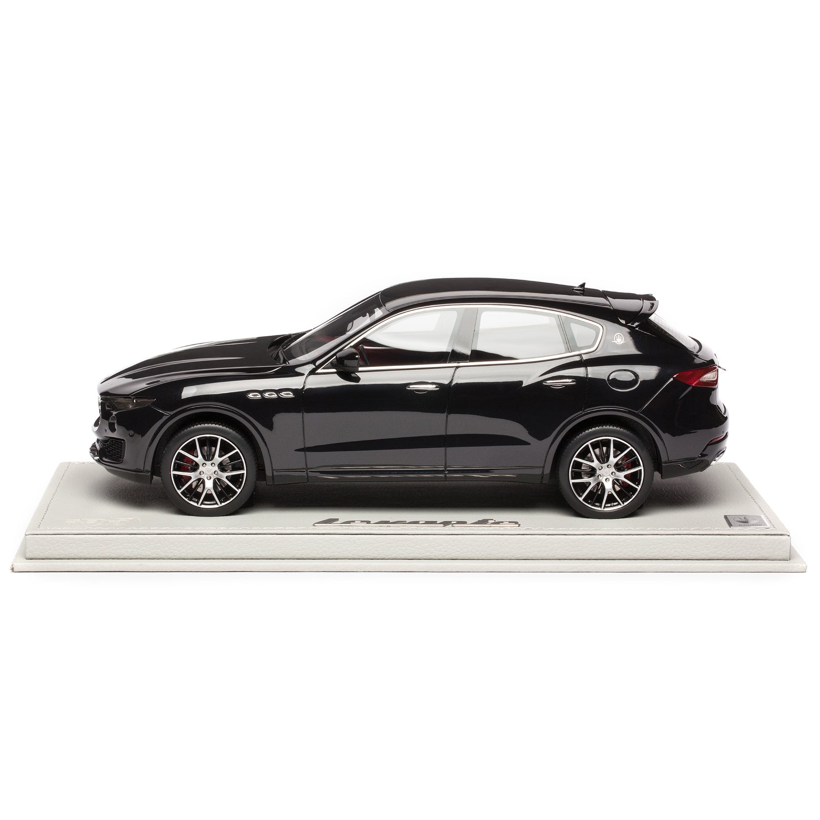 【美品】マセラティ レヴァンテ モデルカー ブラック 1/18 BBR製 1:18 Levante Nero Ribelle – ROW Maseratistore