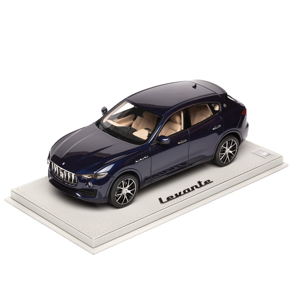 マセラティ　レヴァンテ ミニカー 1/18　ブルーパッシオーネ 1:18 Levante Blu Passione – US - Maserati Store