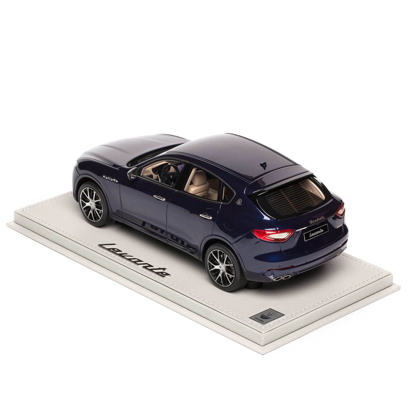 Maserati Levante ミニカー 1/18 ダークブルー 1:18 Levante V8 Trofeo Blu Emozione – Maseratistore
