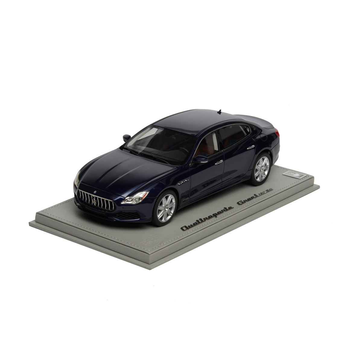 1:18 Qp Granlusso My17 Blu Passione – ROW Maseratistore