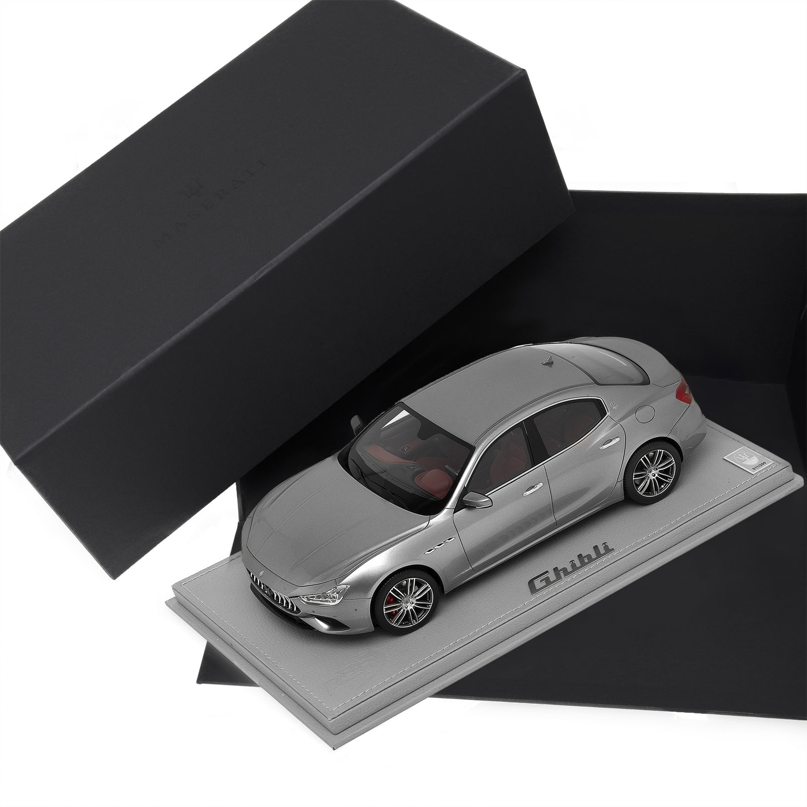 1:18 Ghibli MY19 Grigio – ROW Maseratistore