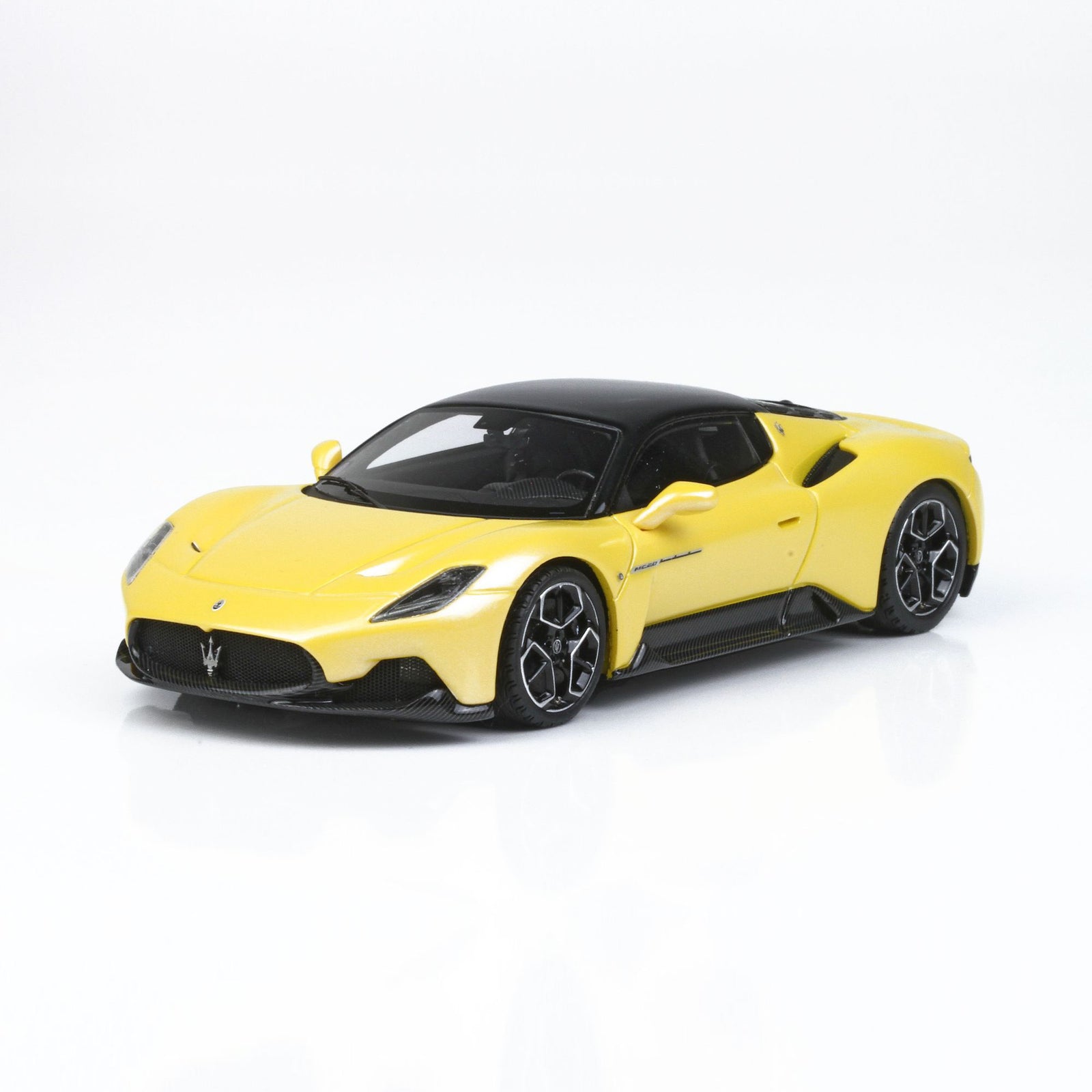 1/43 MC20 GIALLO GENIO（ジャッロ ジェニオ） – ROW Maseratistore